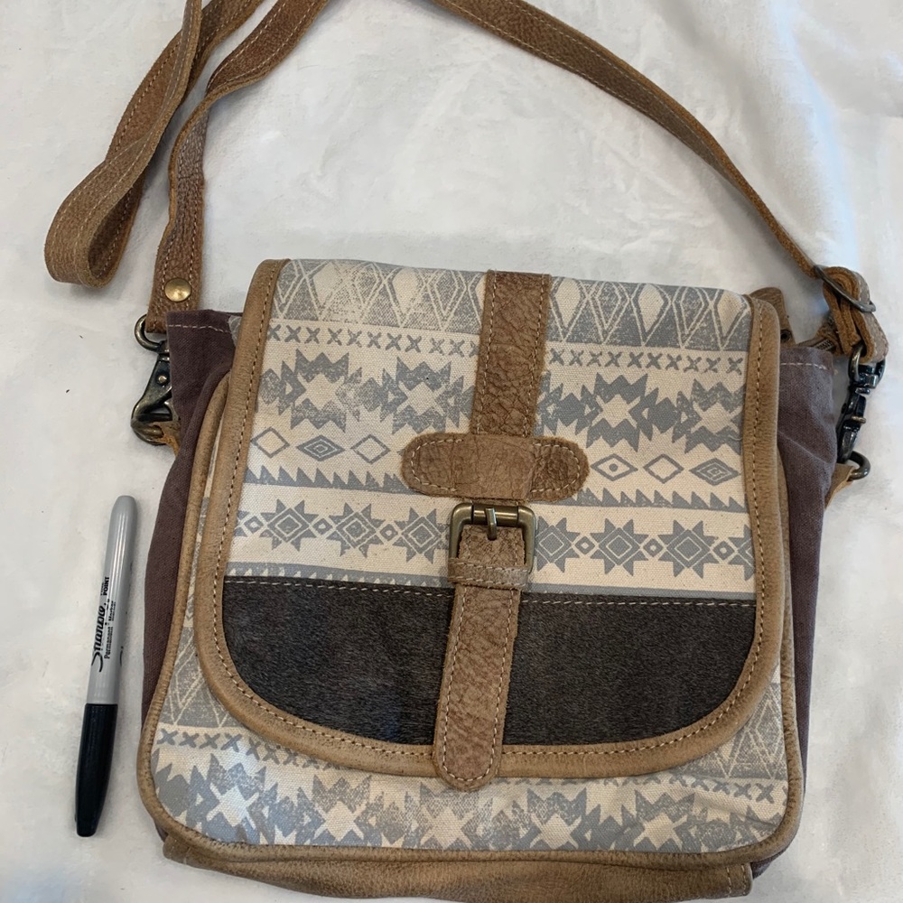 New Myra shoulder bag